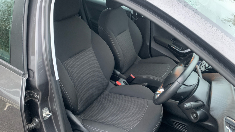 Peugeot 208 1.2 PureTech 82 Active 5dr Petrol Hatchback